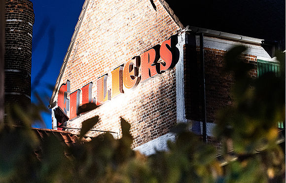 Außenansicht der Brennerei Filliers